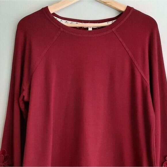 MAURICES / Lace Applique Sweatshirt Crewneck Top Wine Burgundy Sz S - Picture 7 of 13
